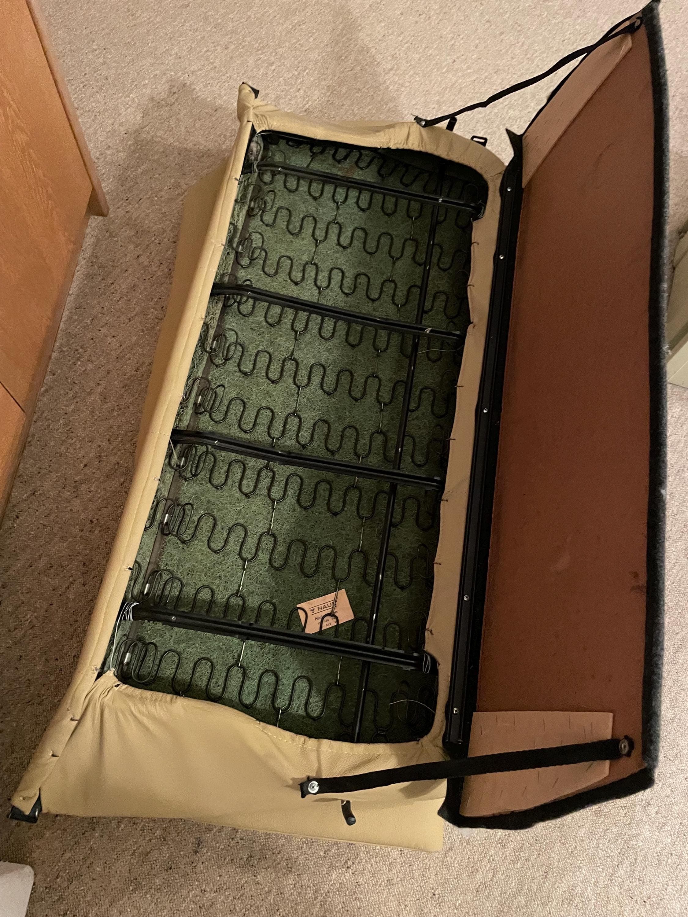 VW Beetle 3003 Cabriolet rear seat