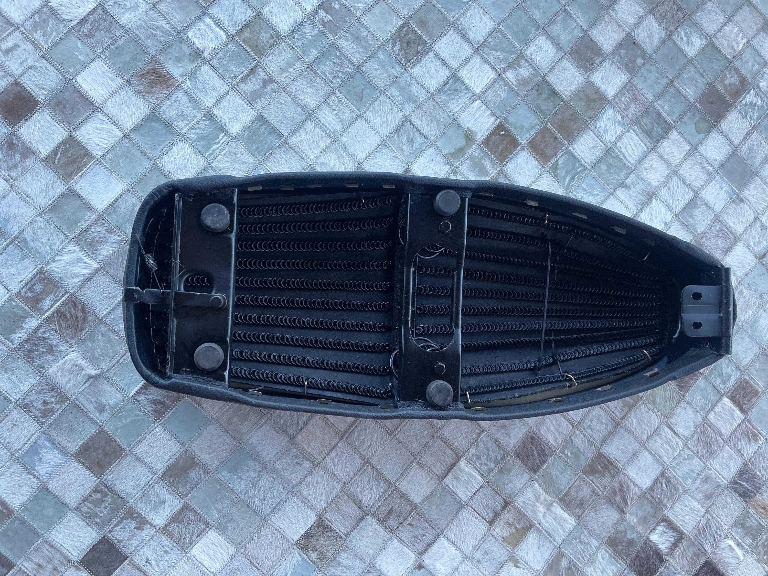 Vespa seat PV smallframe V50 (Black) I