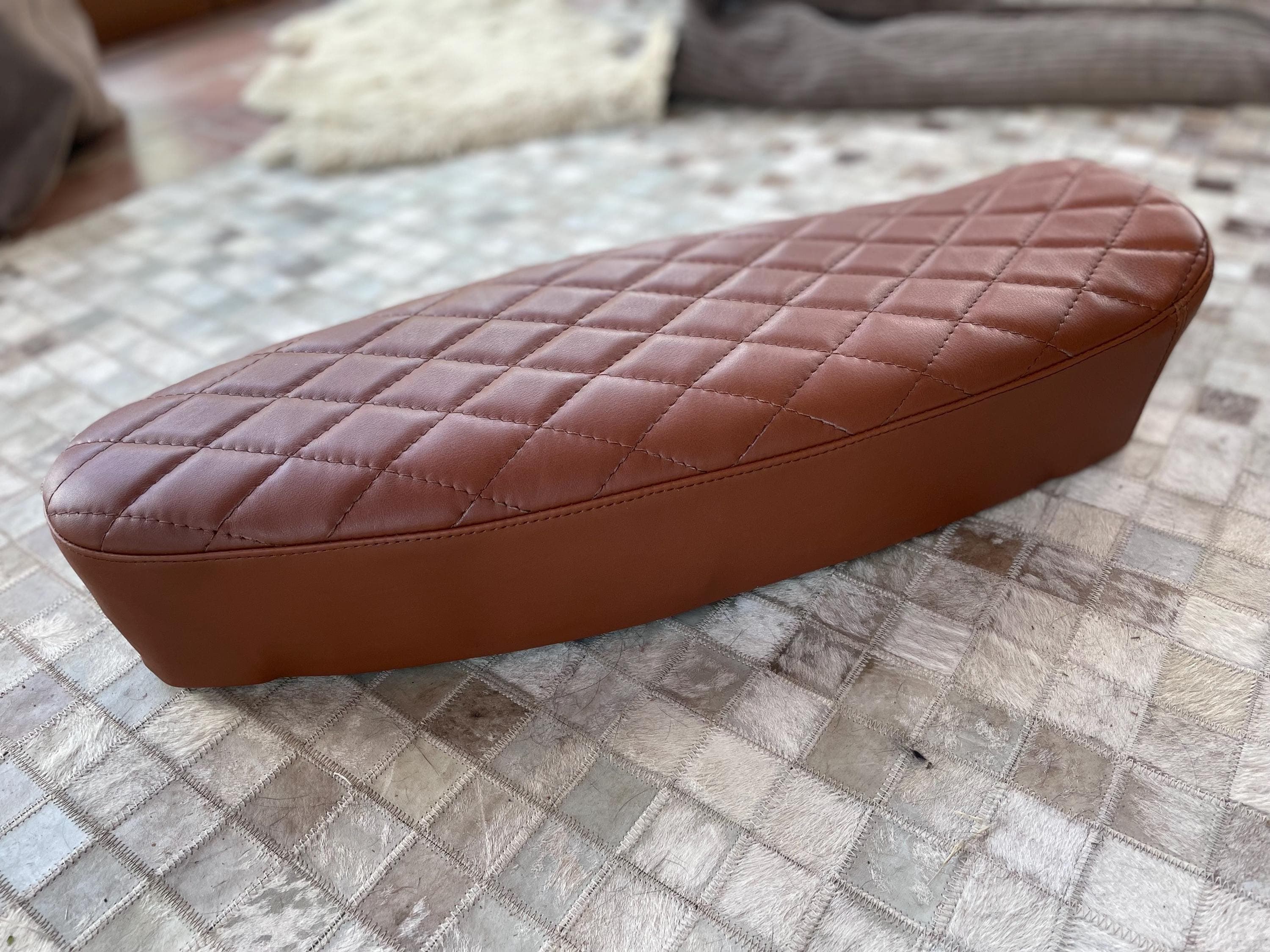Vespa seat PV smallframe V50 (Cognac)